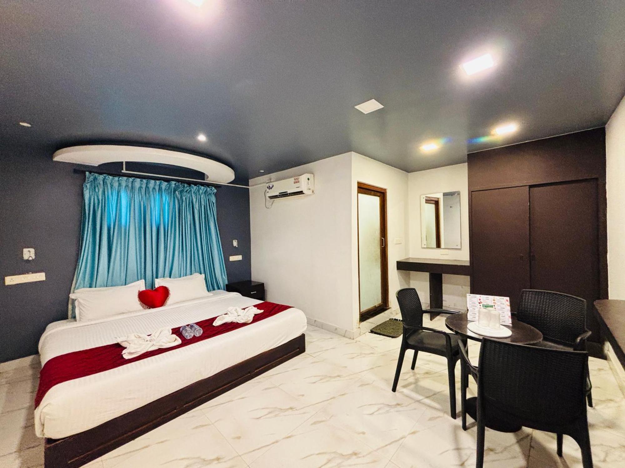 The Elite Beachview Pondicherry Eksteriør bilde