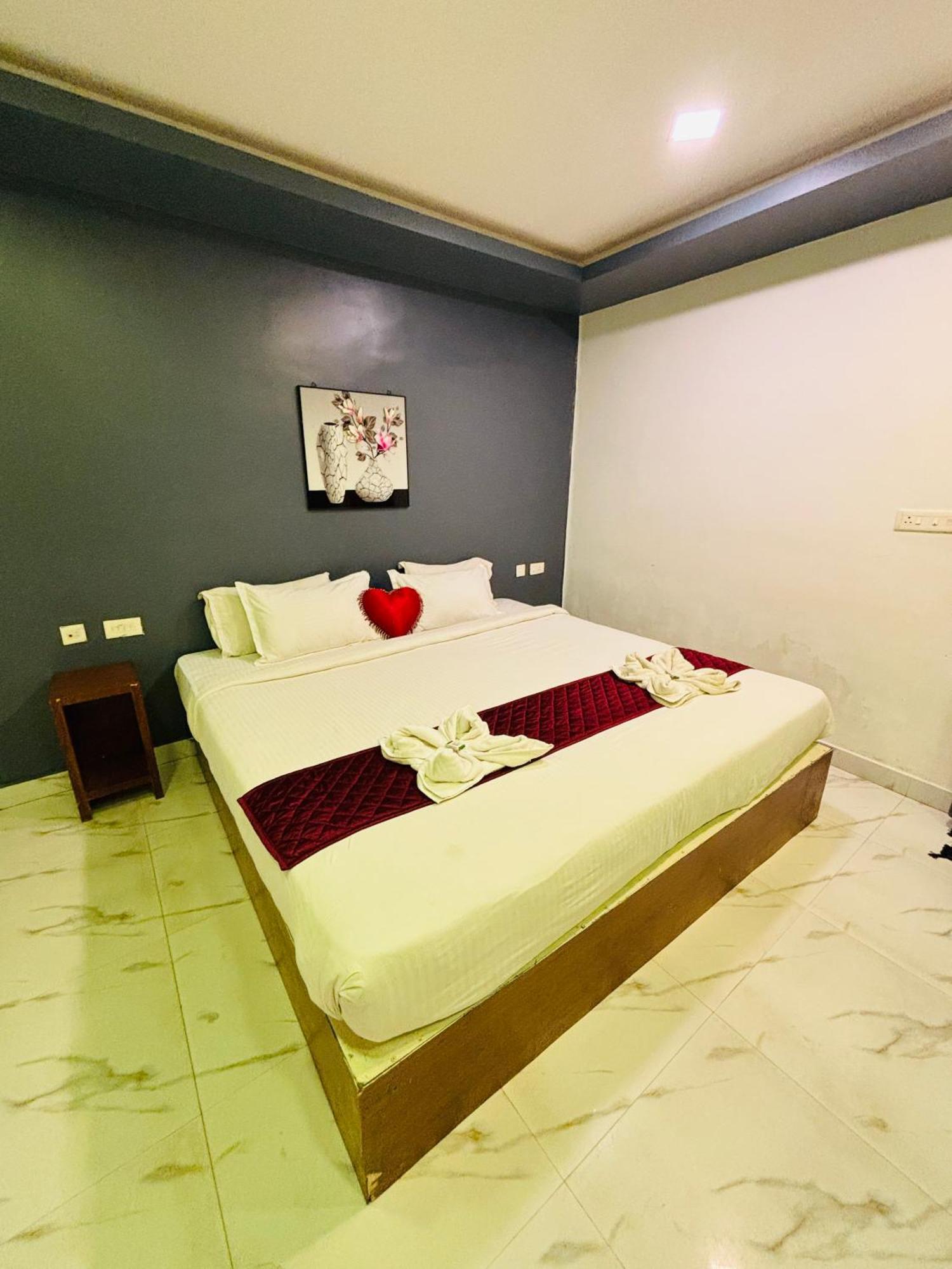 The Elite Beachview Pondicherry Eksteriør bilde