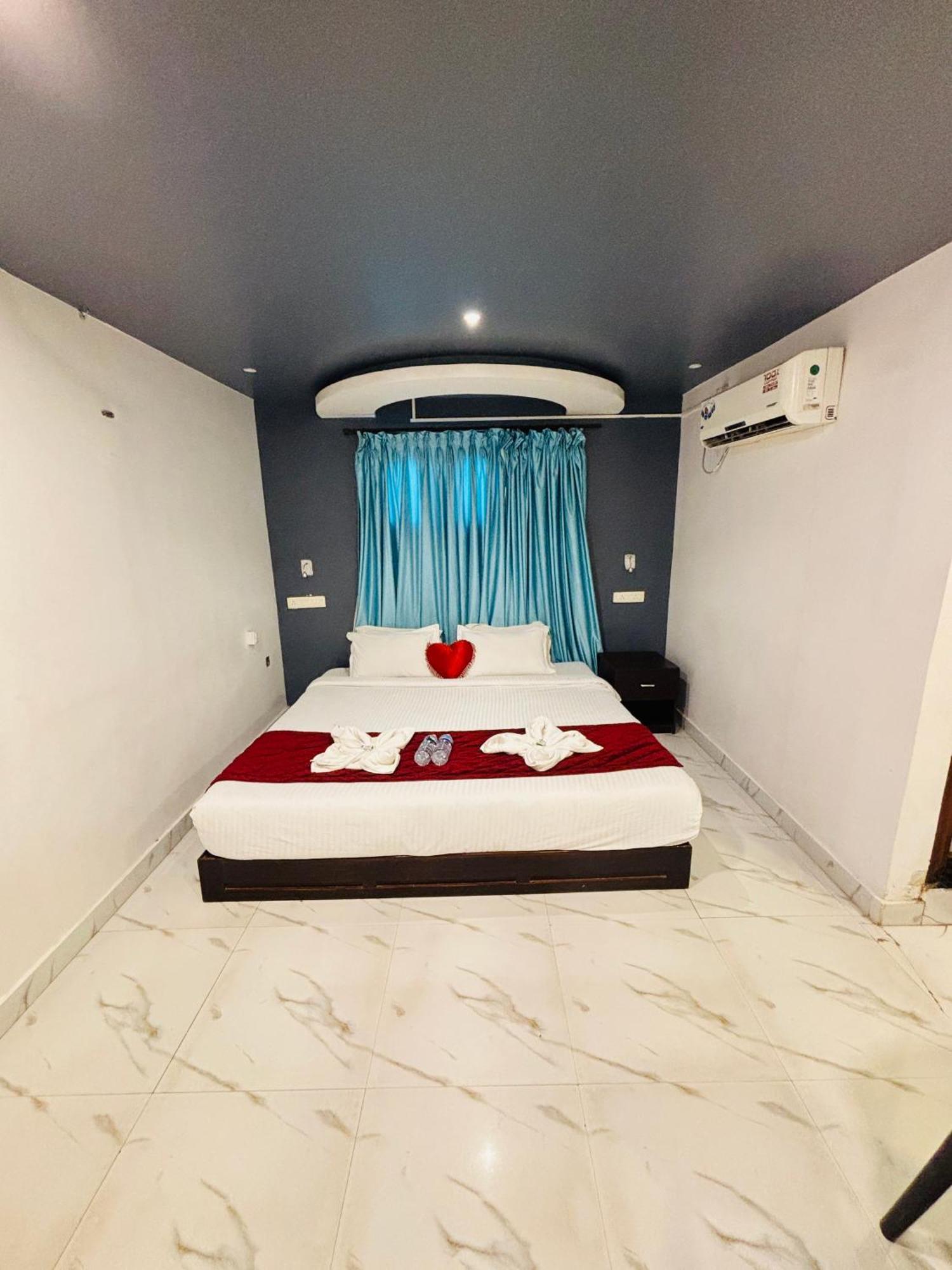 The Elite Beachview Pondicherry Eksteriør bilde